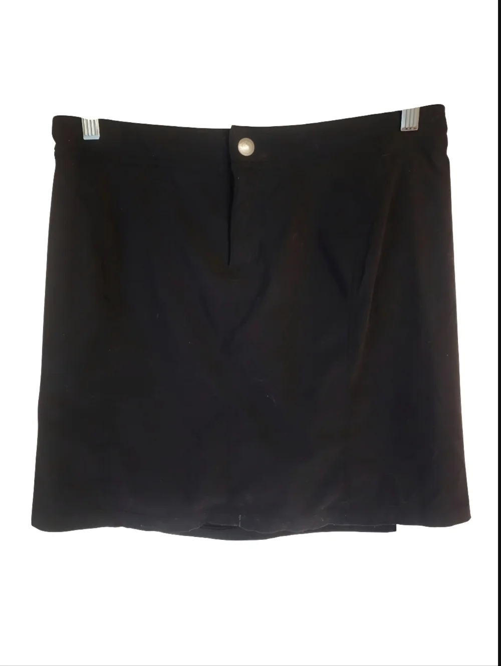 Columbia Women's Skort Size 6 / 38 Black. Water repellant w/Omnishield.